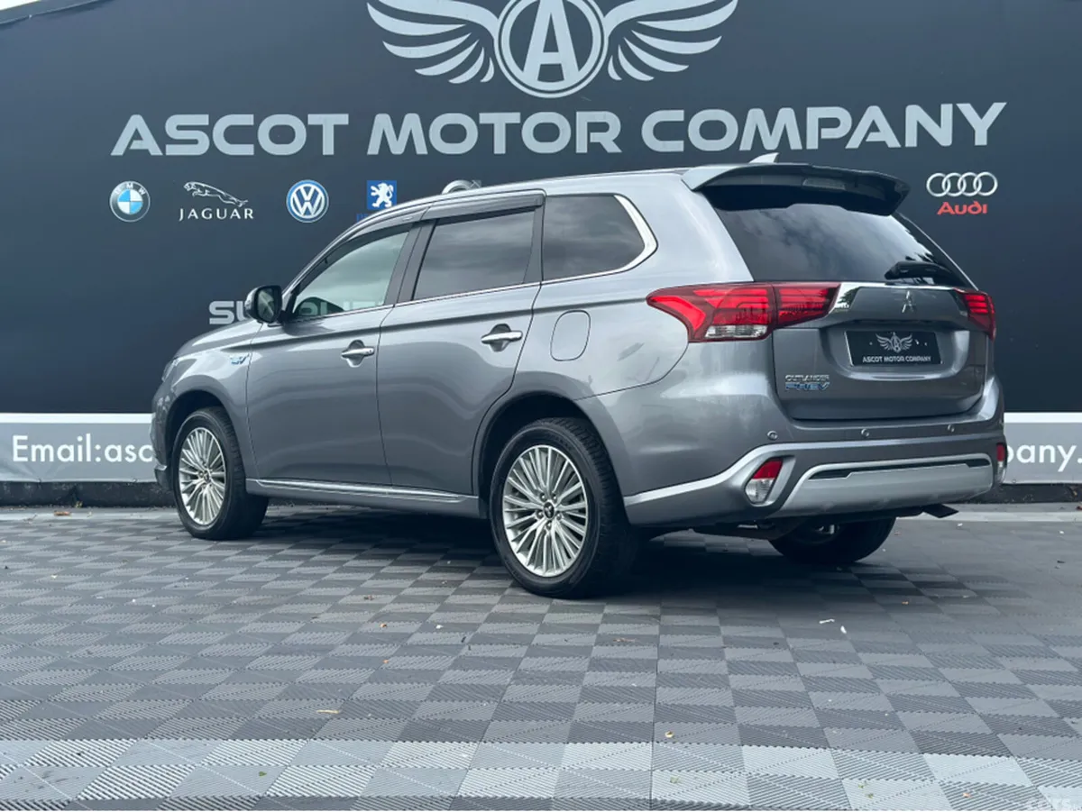 Mitsubishi Outlander MPV, Petrol, 2019, Grey