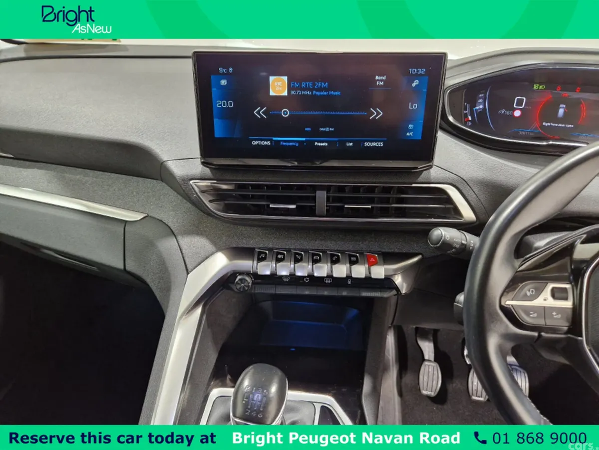 Peugeot 3008 MPV, Diesel, 2022, Red