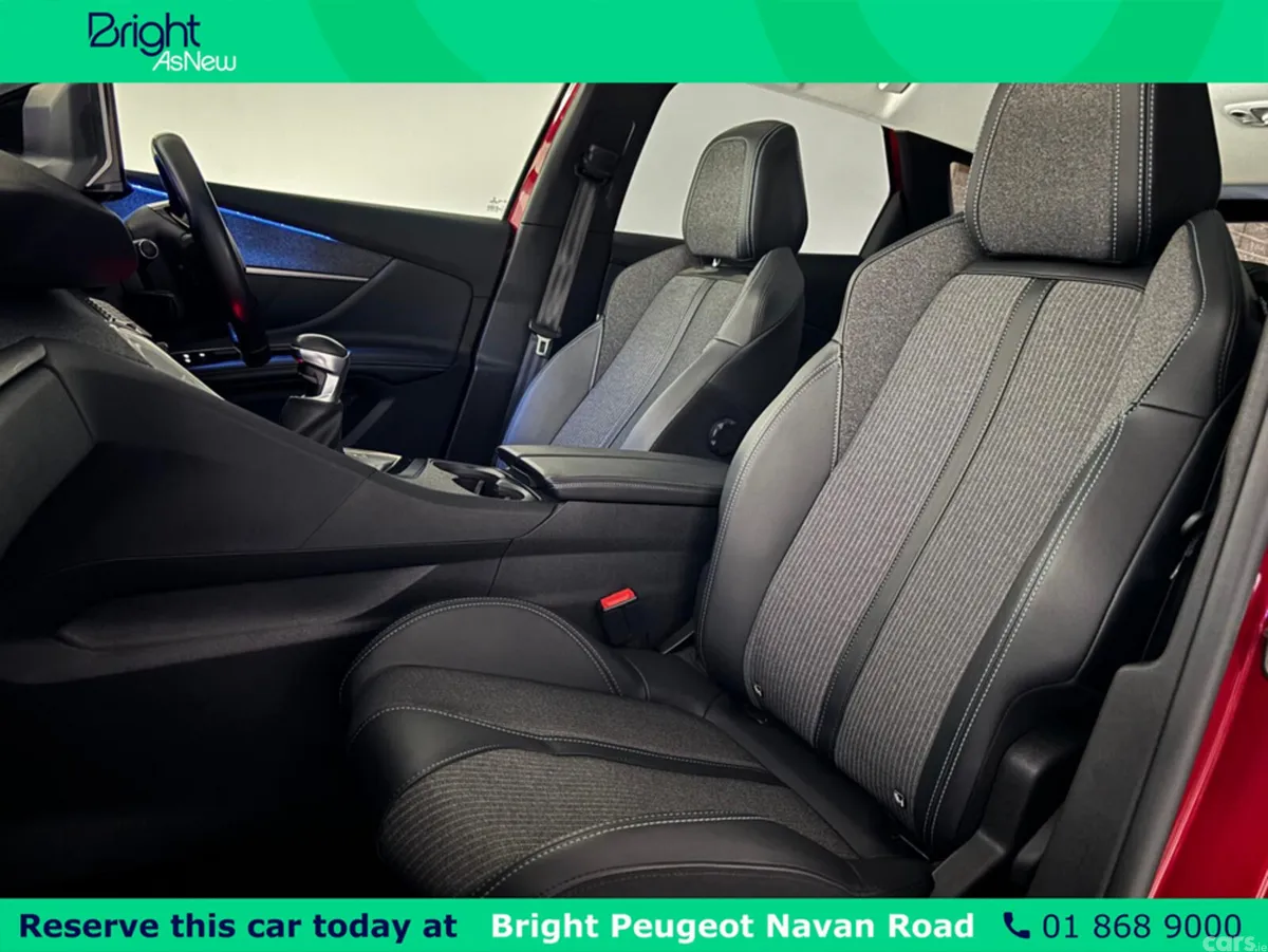 Peugeot 3008 MPV, Diesel, 2022, Red