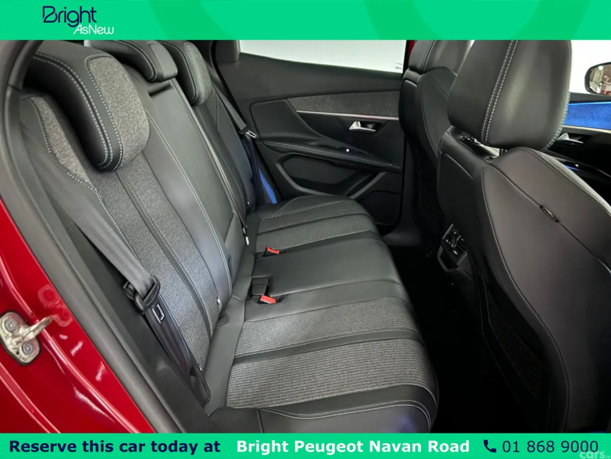 Peugeot 3008 MPV, Diesel, 2022, Red