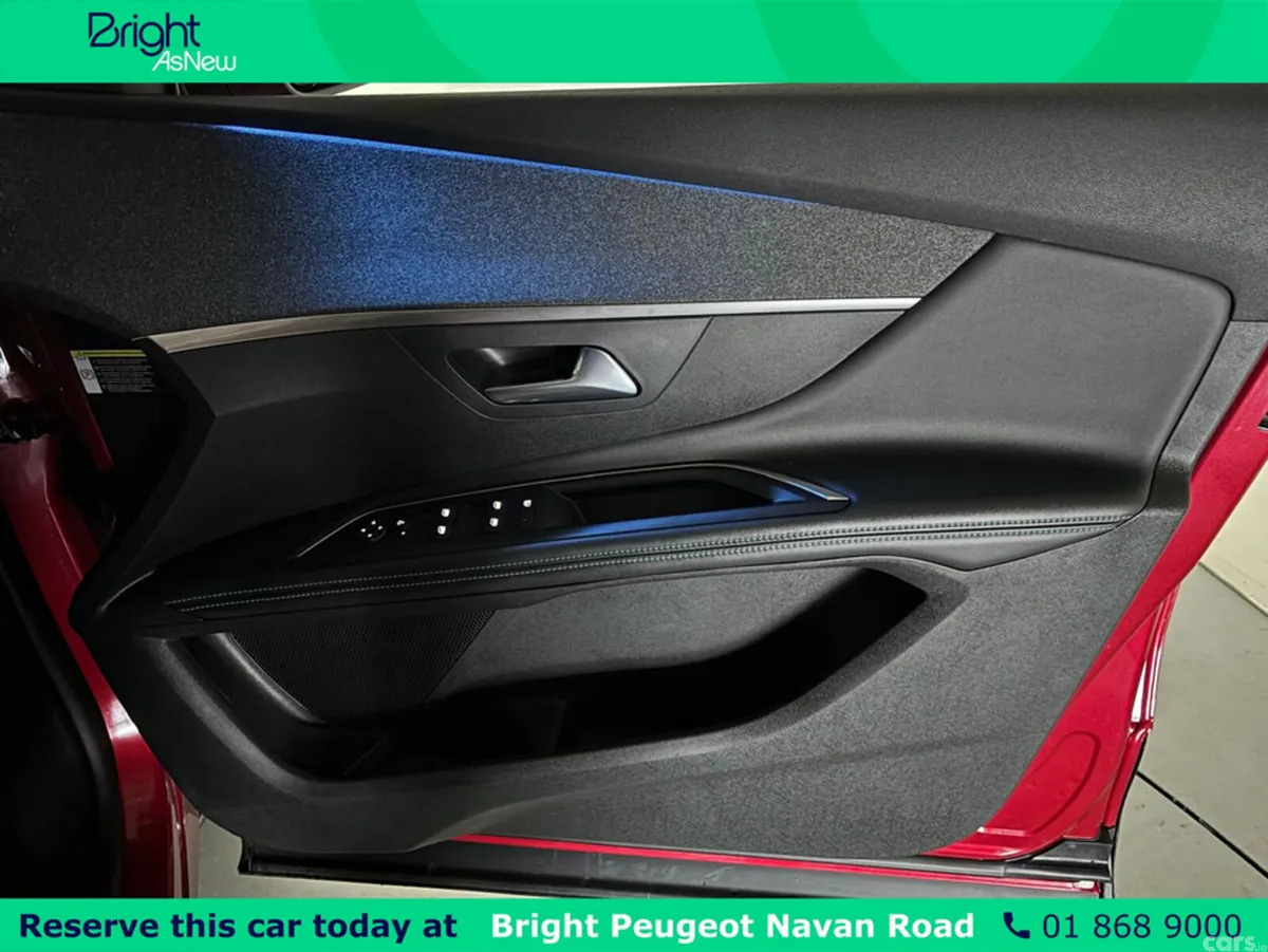 Peugeot 3008 MPV, Diesel, 2022, Red