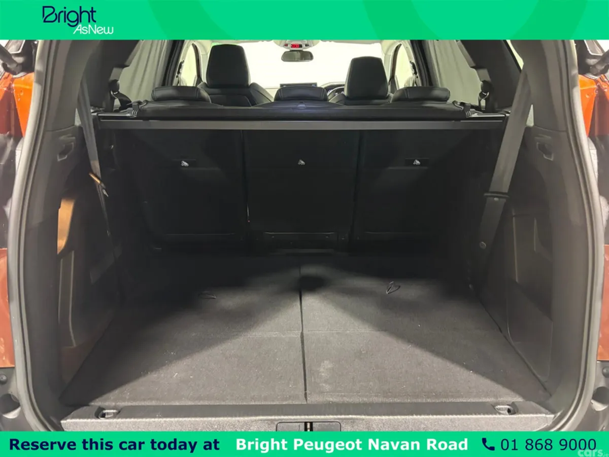 Peugeot 5008 MPV, Diesel, 2021, Brown