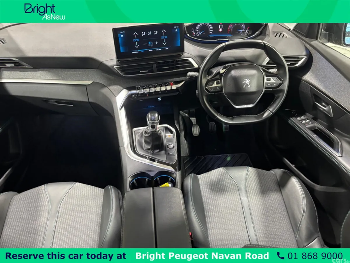 Peugeot 5008 MPV, Diesel, 2021, Brown