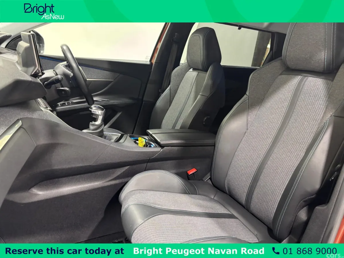 Peugeot 5008 MPV, Diesel, 2021, Brown