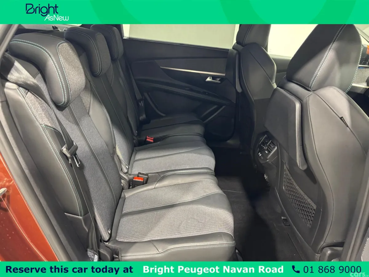Peugeot 5008 MPV, Diesel, 2021, Brown