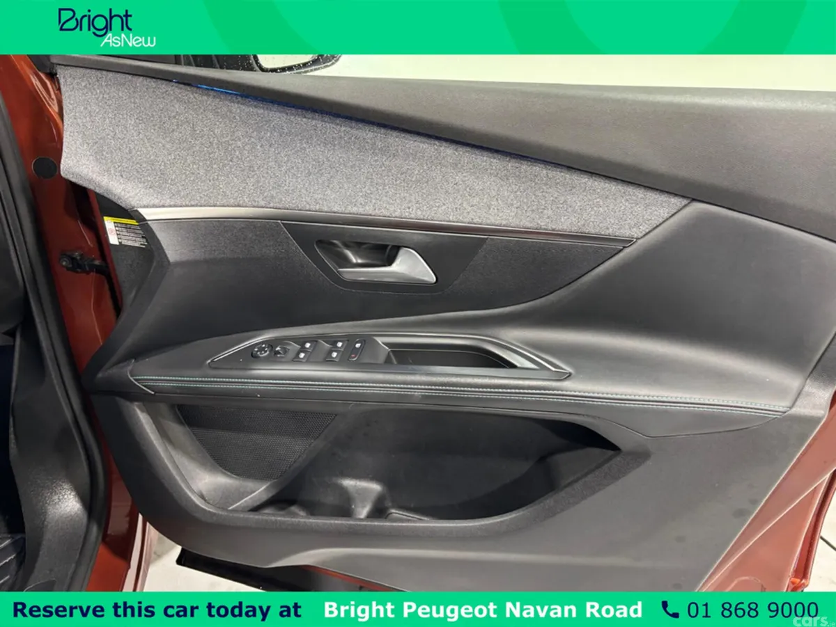 Peugeot 5008 MPV, Diesel, 2021, Brown