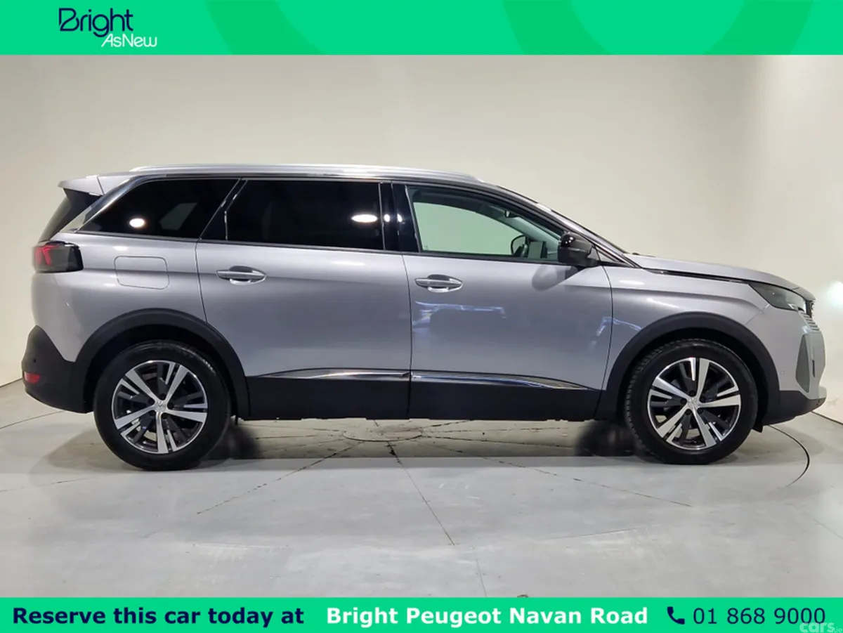 Peugeot 5008 MPV, Petrol, 2022, Silver