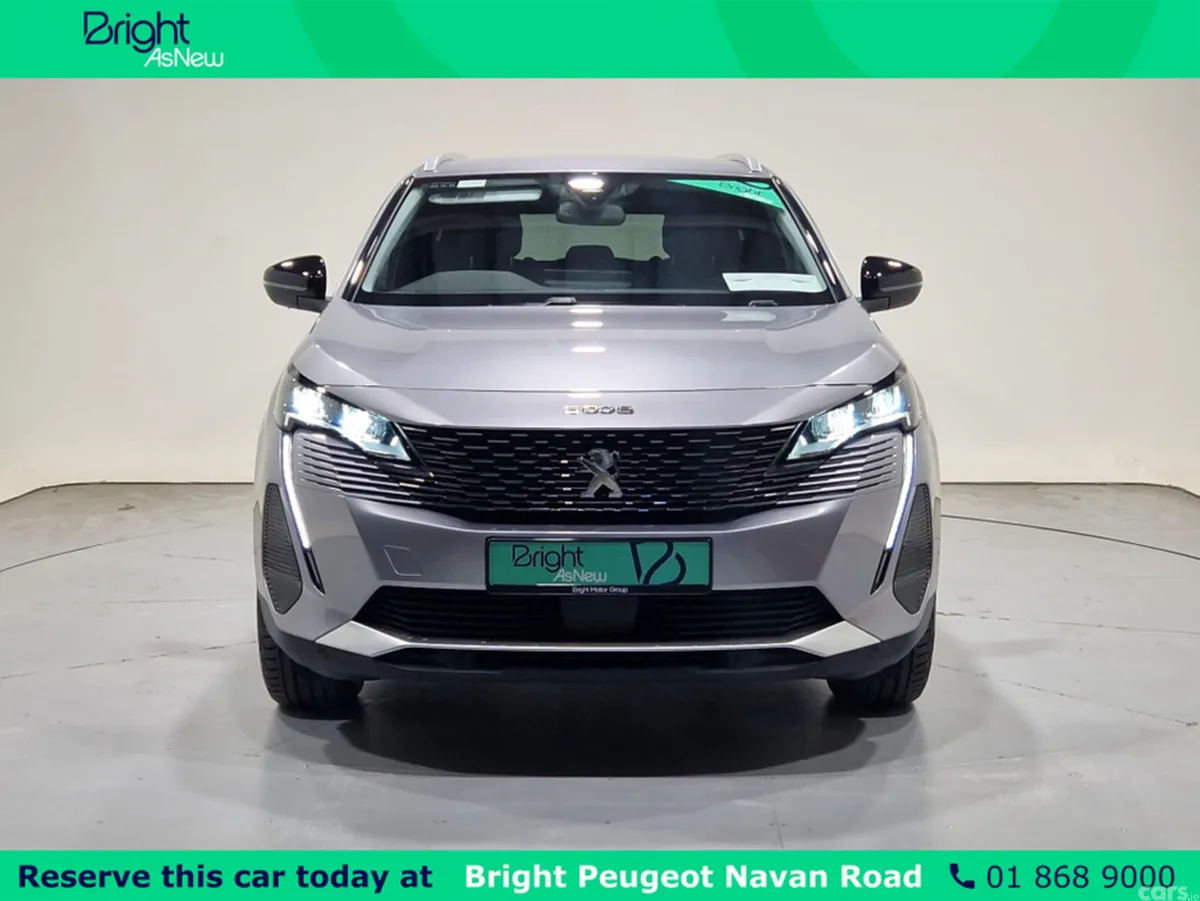 Peugeot 5008 MPV, Petrol, 2022, Silver