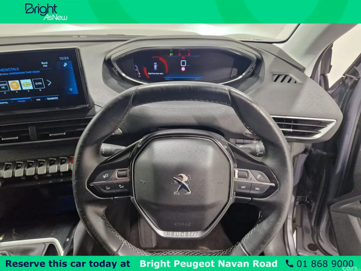 Peugeot 5008 MPV, Petrol, 2022, Silver