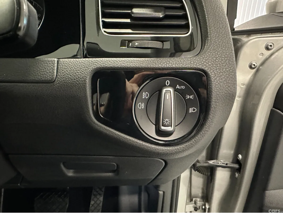Volkswagen Golf Hatchback, Petrol, 2017, Silver