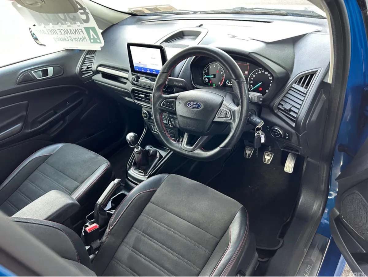 Ford EcoSport Hatchback, Petrol, 2020, Blue