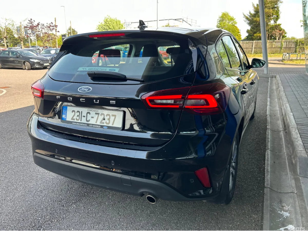 Ford Focus Hatchback, Petrol, 2023, Black