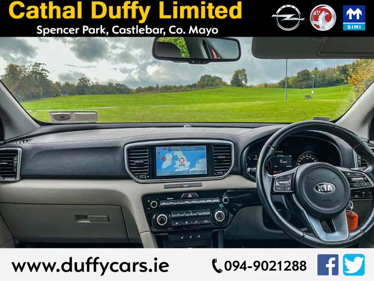 Kia Sportage MPV, Diesel, 2021, Red