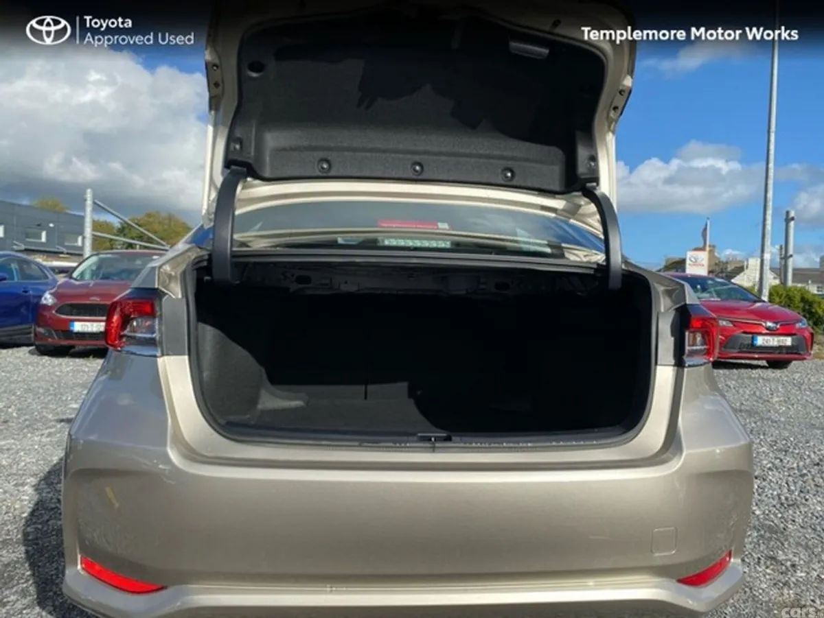 Toyota Corolla Saloon, Petrol Hybrid, 2021, Yellow