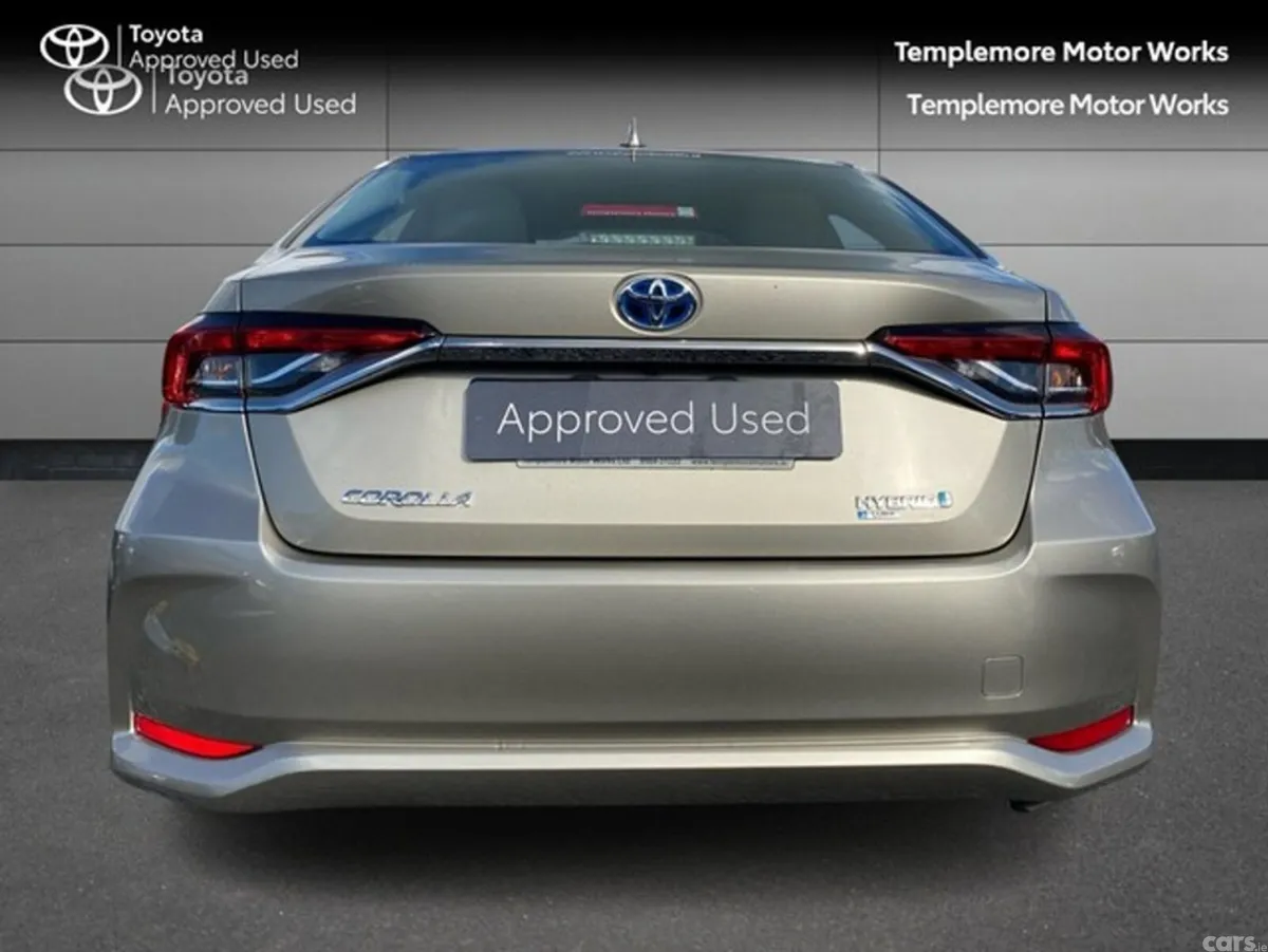 Toyota Corolla Saloon, Petrol Hybrid, 2021, Yellow