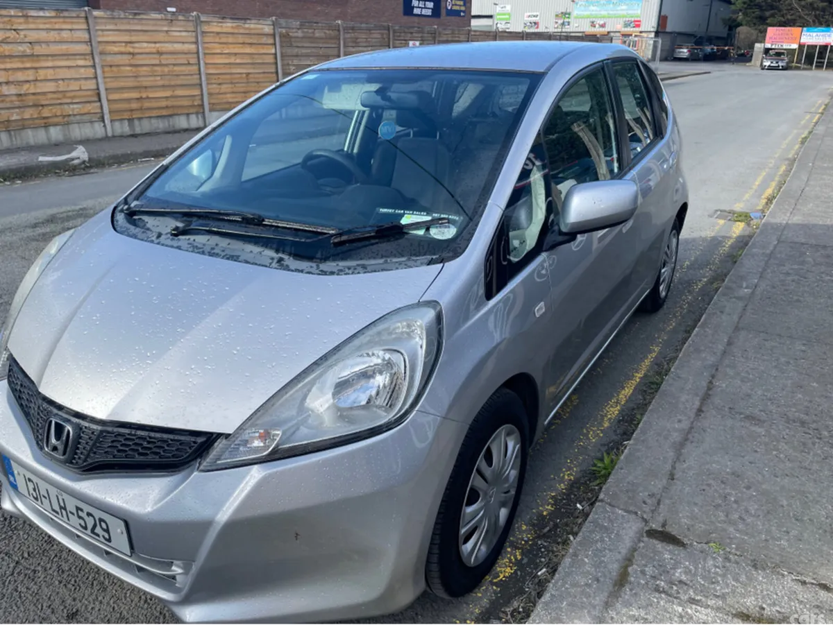 Honda Jazz Hatchback, Petrol, 2013, Grey
