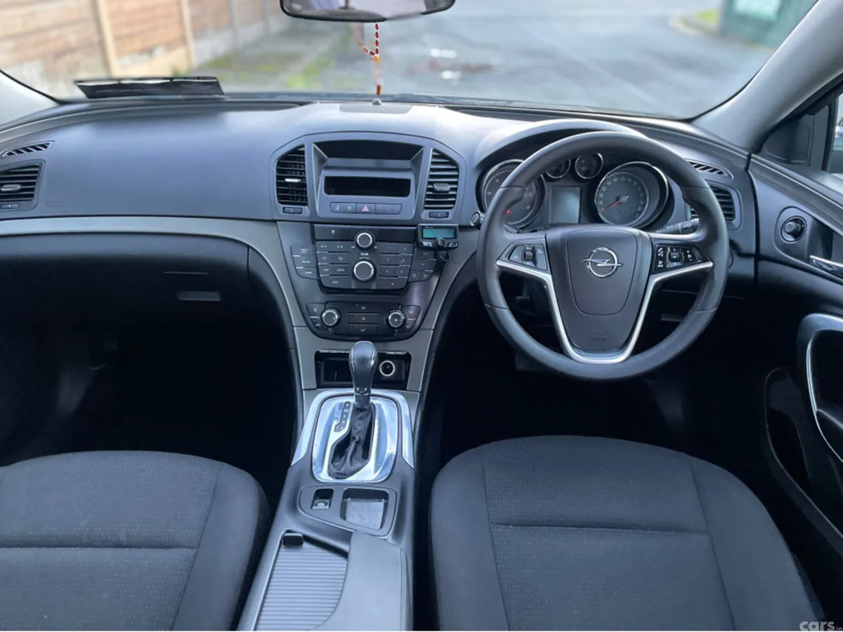 Opel Insignia Hatchback, Diesel, 2011, Black