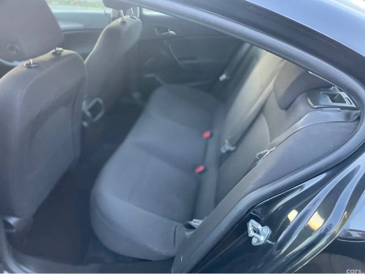 Opel Insignia Hatchback, Diesel, 2011, Black