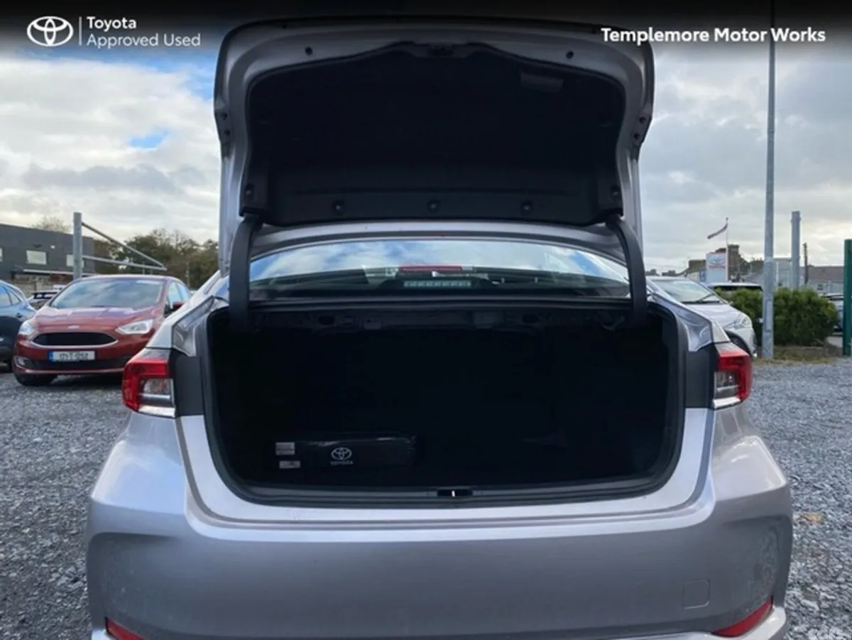 Toyota Corolla Saloon, Petrol Hybrid, 2021, Grey