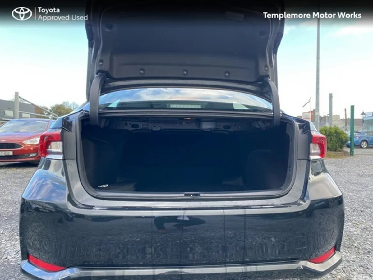 Toyota Corolla Saloon, Petrol Hybrid, 2022, Black
