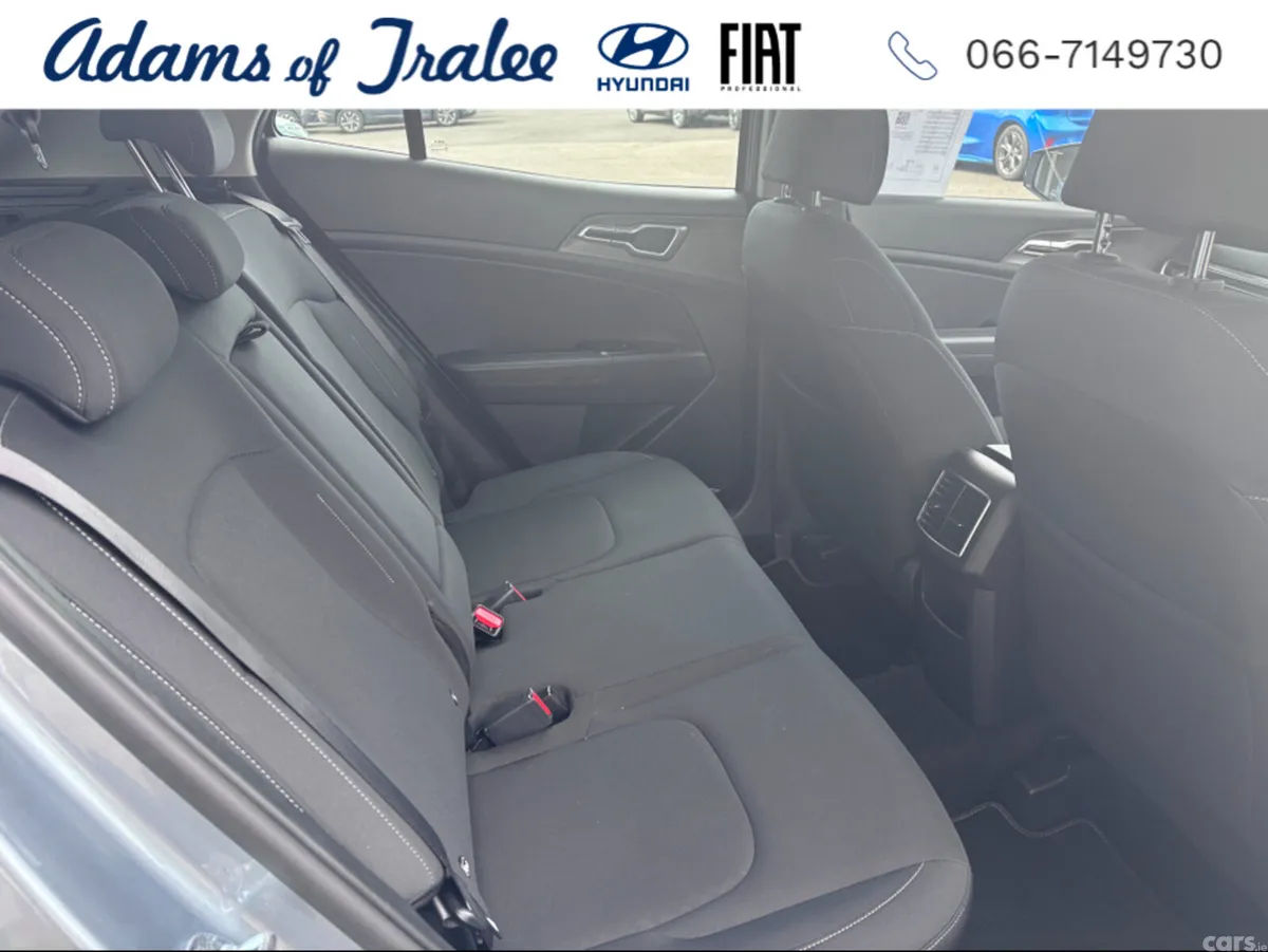 Kia Sportage MPV, Diesel, 2024, Grey