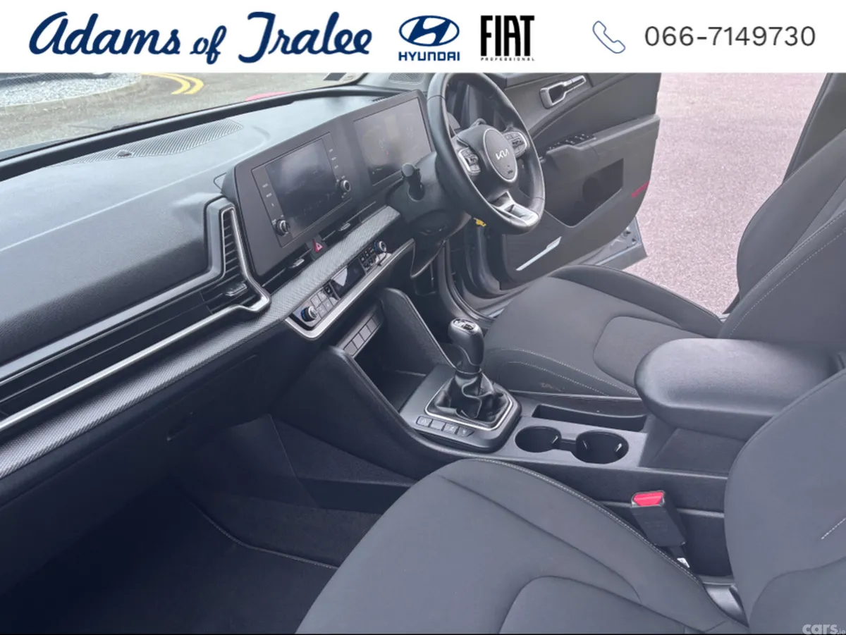 Kia Sportage MPV, Diesel, 2024, Grey