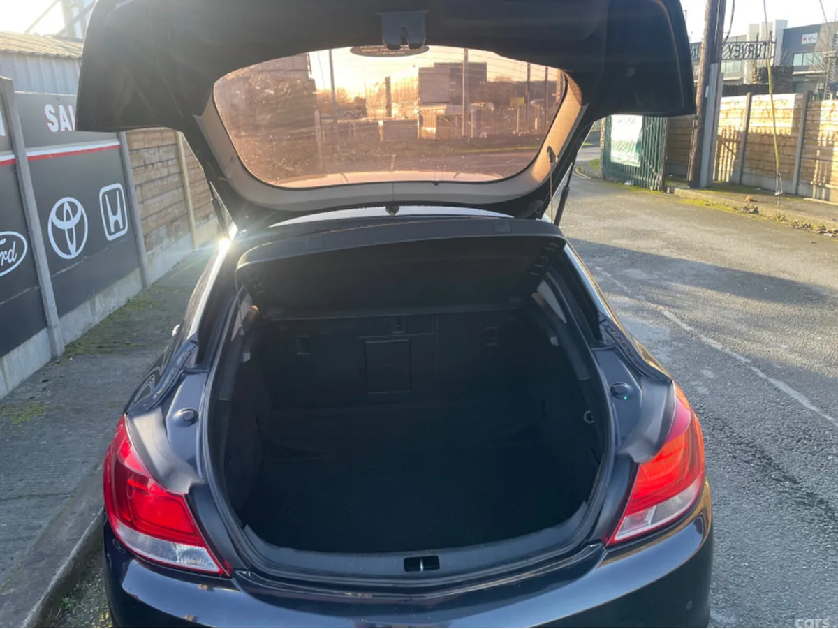 Vauxhall Insignia Hatchback, Diesel, 2009, Black