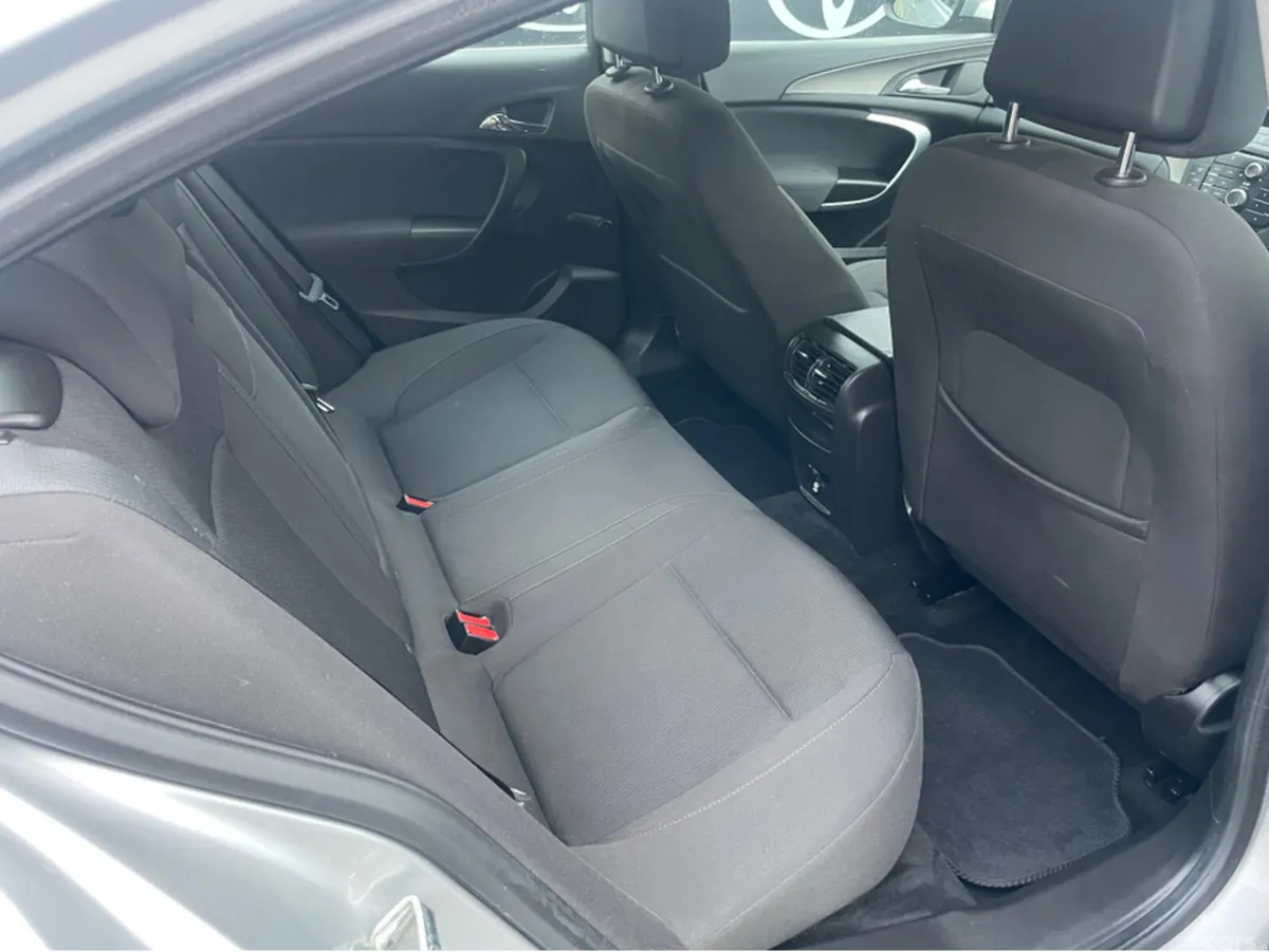 Opel Insignia Saloon, Diesel, 2010, Silver