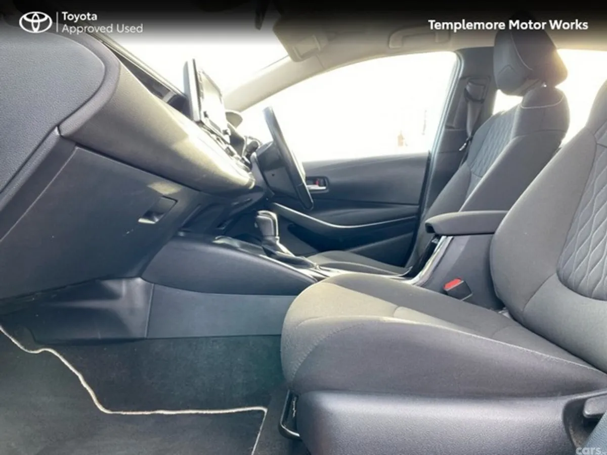 Toyota Corolla Saloon, Petrol Hybrid, 2021, Red