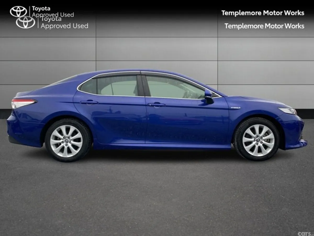 Toyota Camry Saloon, Petrol Hybrid, 2020, Blue