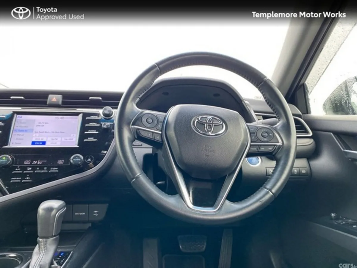 Toyota Camry Saloon, Petrol Hybrid, 2020, Blue