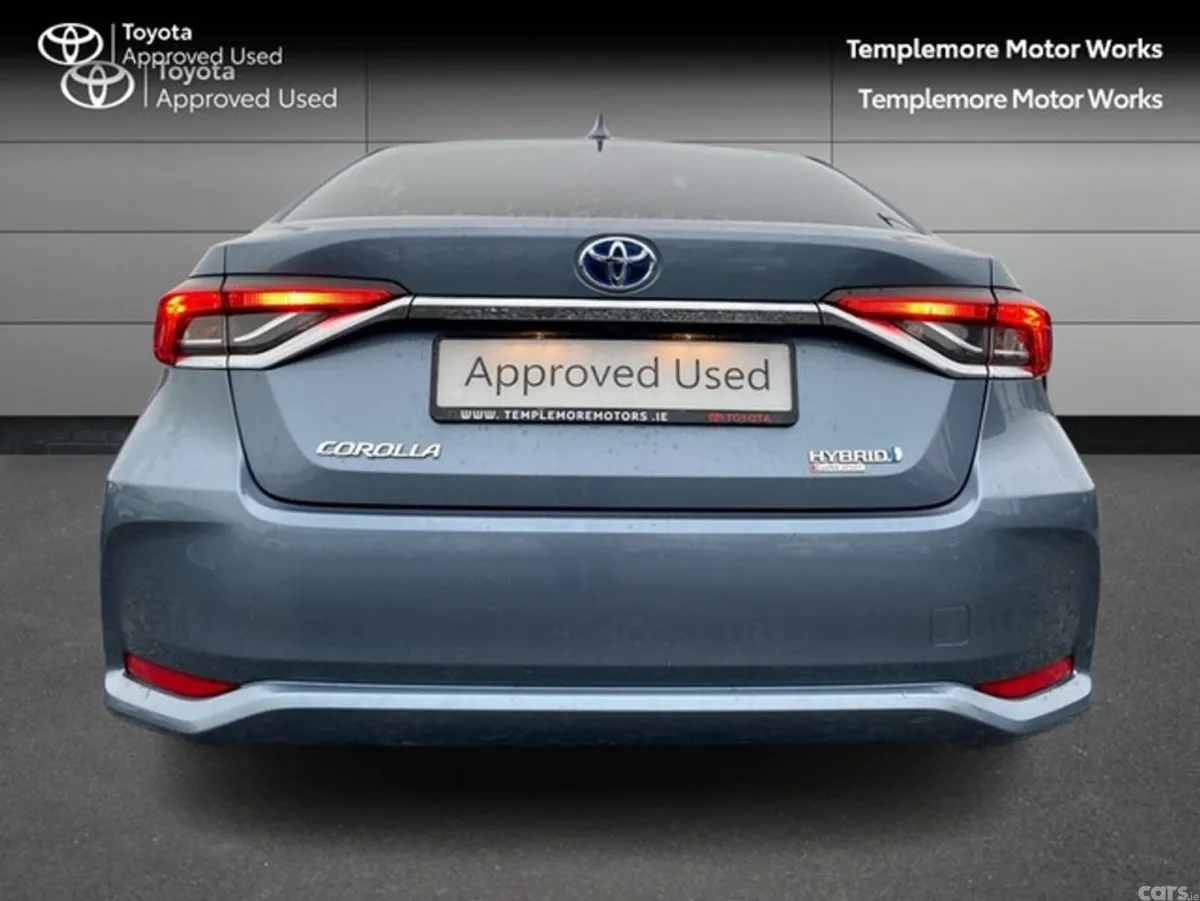 Toyota Corolla Saloon, Petrol Hybrid, 2021, Grey