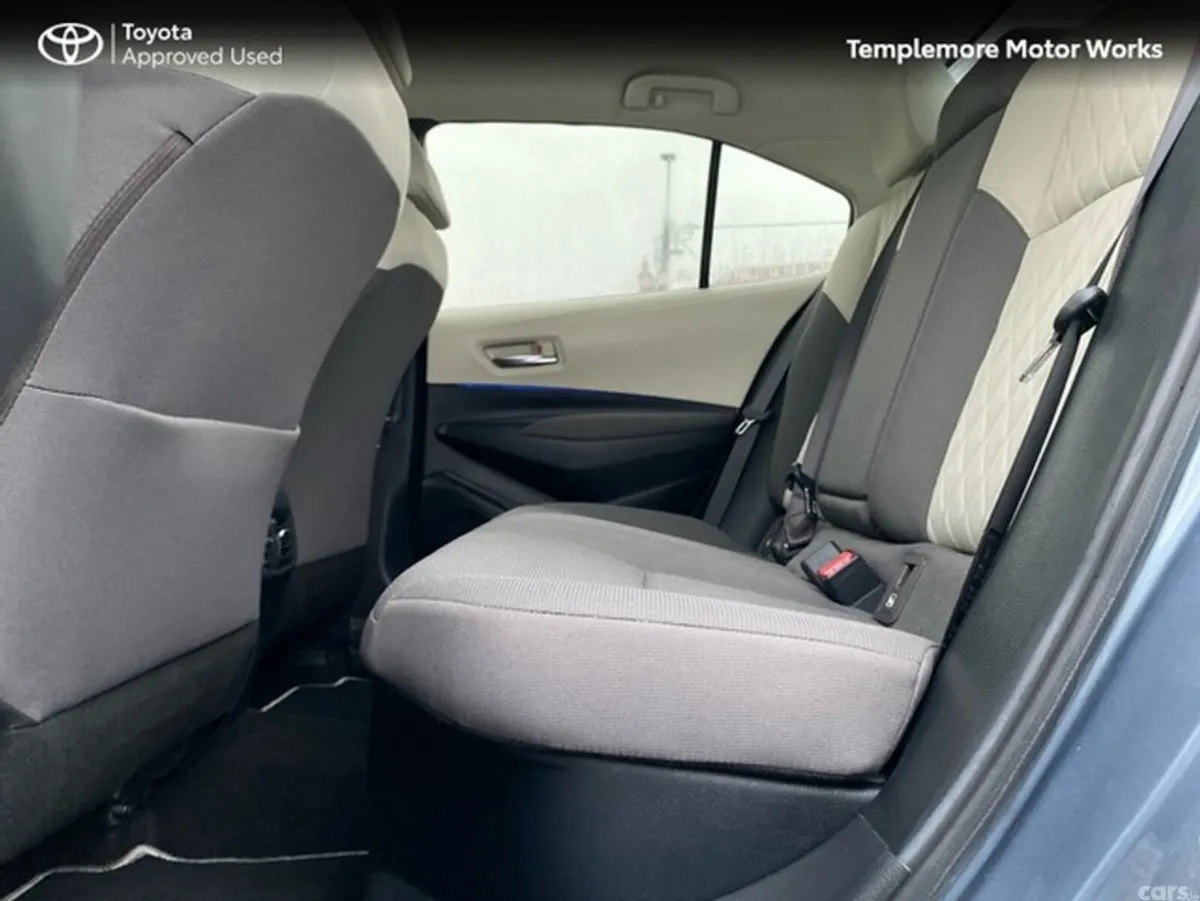 Toyota Corolla Saloon, Petrol Hybrid, 2021, Grey