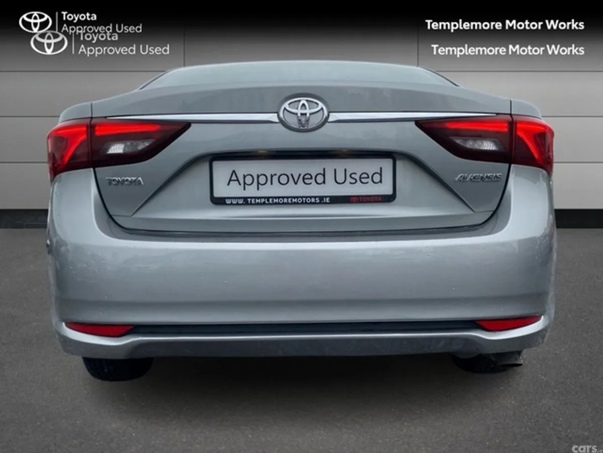 Toyota Avensis Saloon, Diesel, 2015, Grey