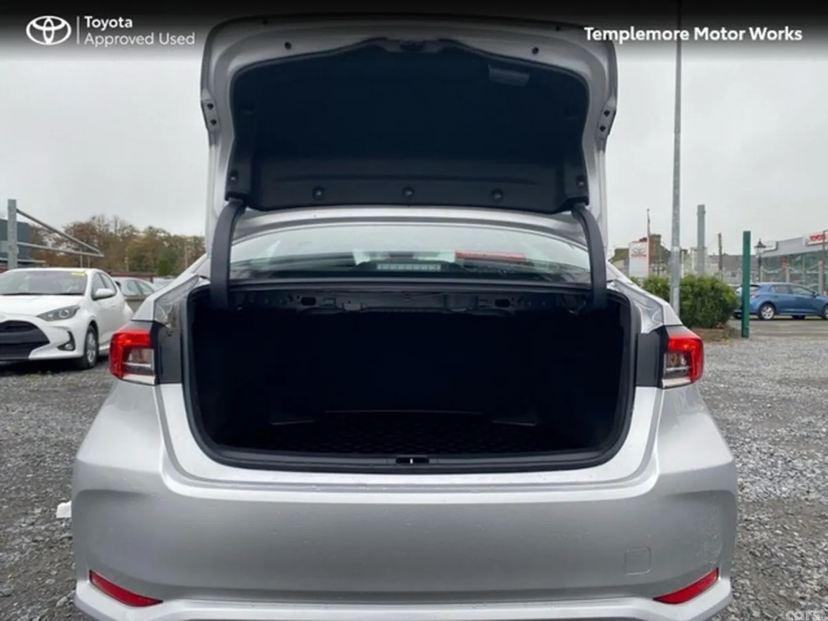 Toyota Corolla Saloon, Petrol Hybrid, 2021, Grey