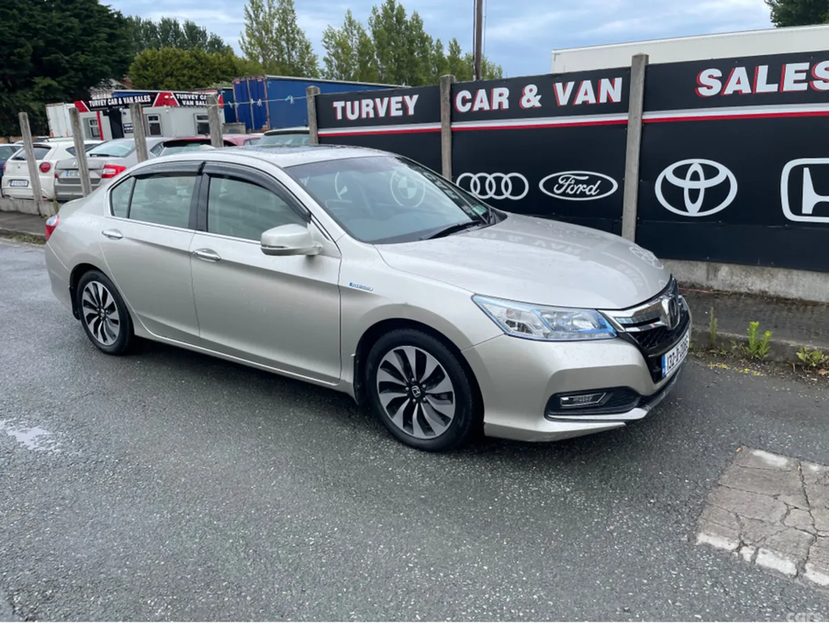 Honda Accord Saloon, Petrol Hybrid, 2013, Gold