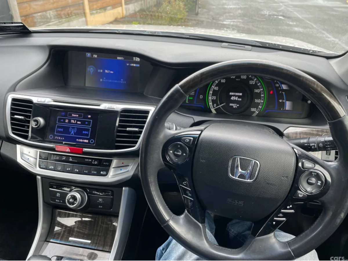 Honda Accord Saloon, Petrol Hybrid, 2013, Gold
