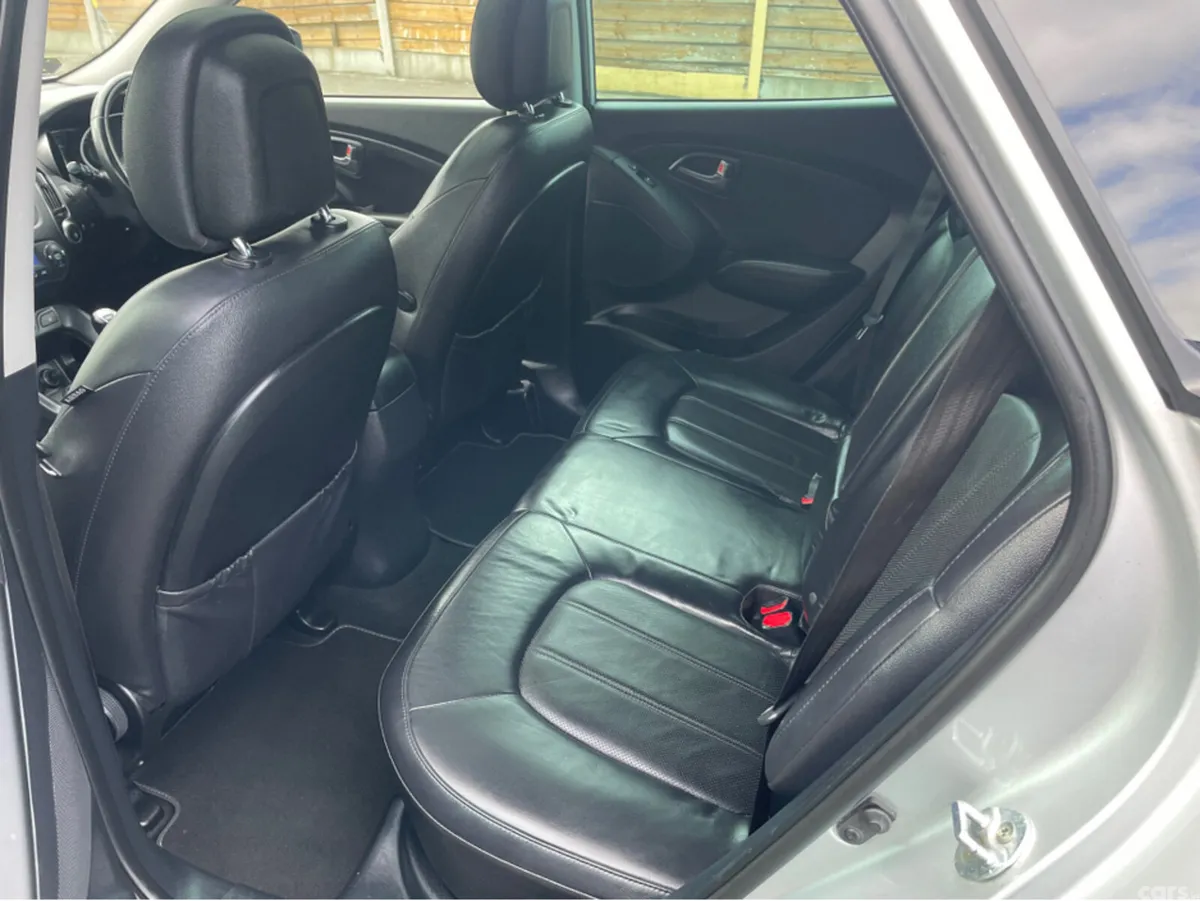 Hyundai ix35 SUV, Diesel, 2014, Silver