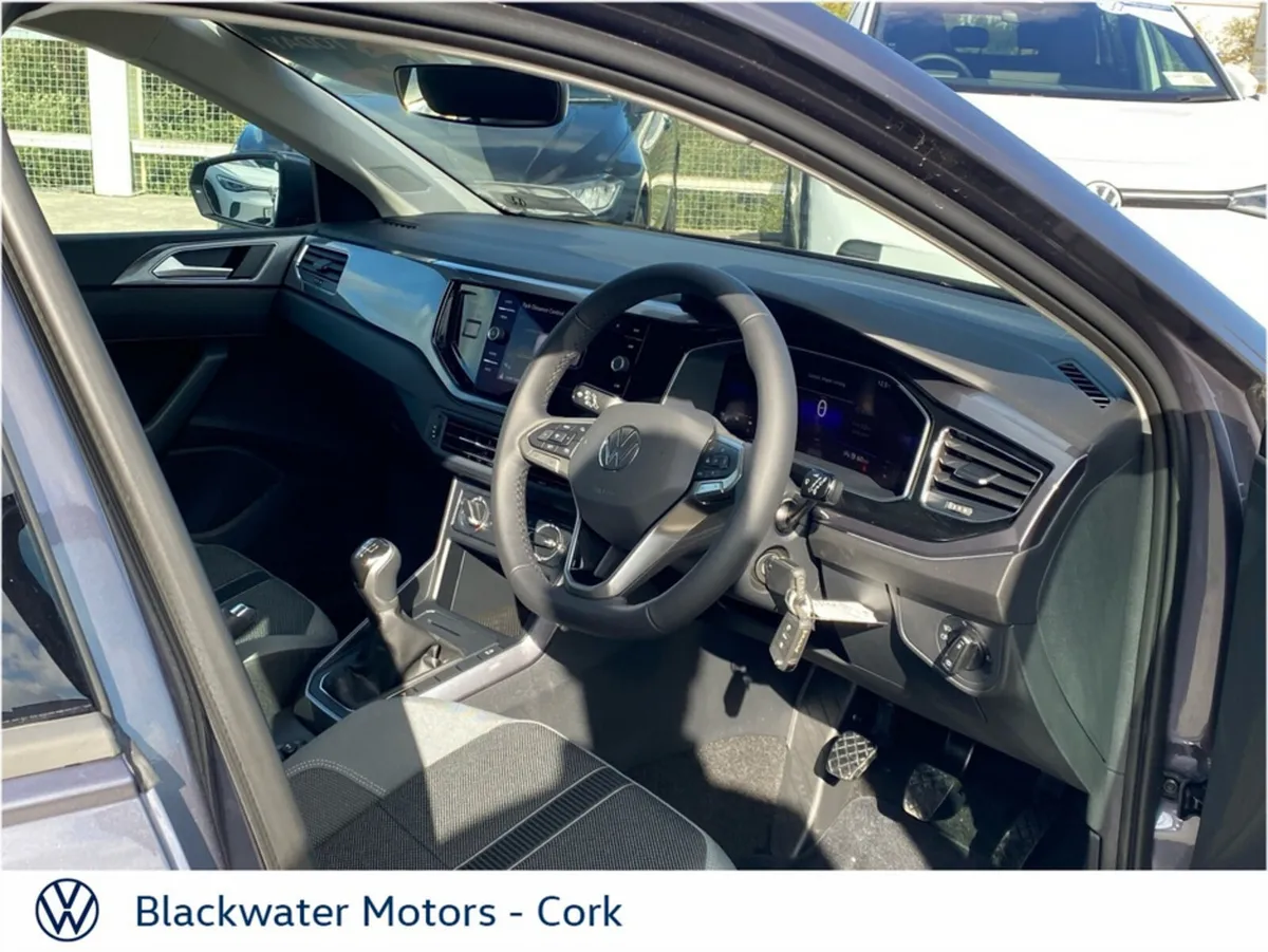 Volkswagen Polo Hatchback, Petrol, 2027, Grey