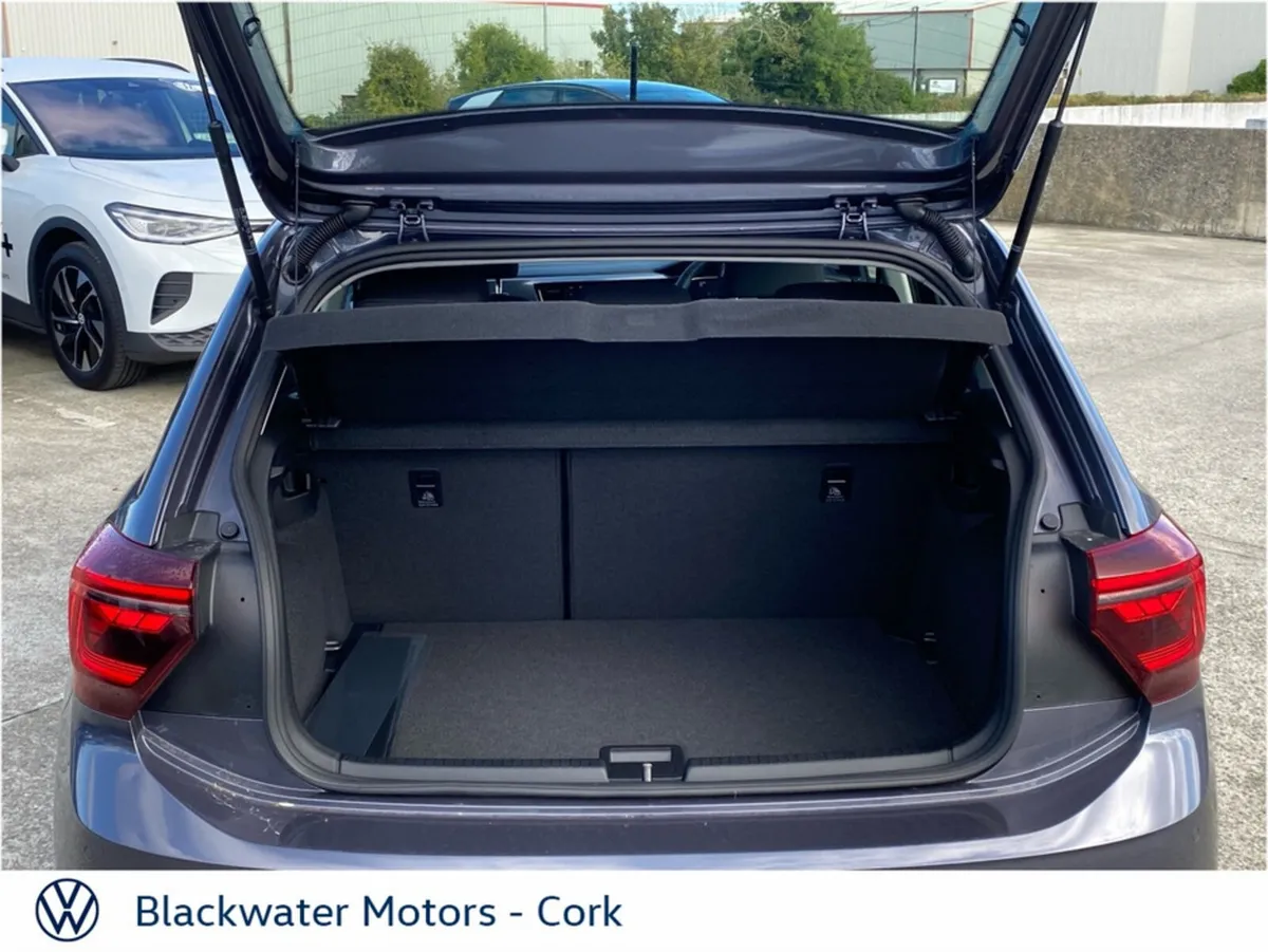 Volkswagen Polo Hatchback, Petrol, 2027, Grey