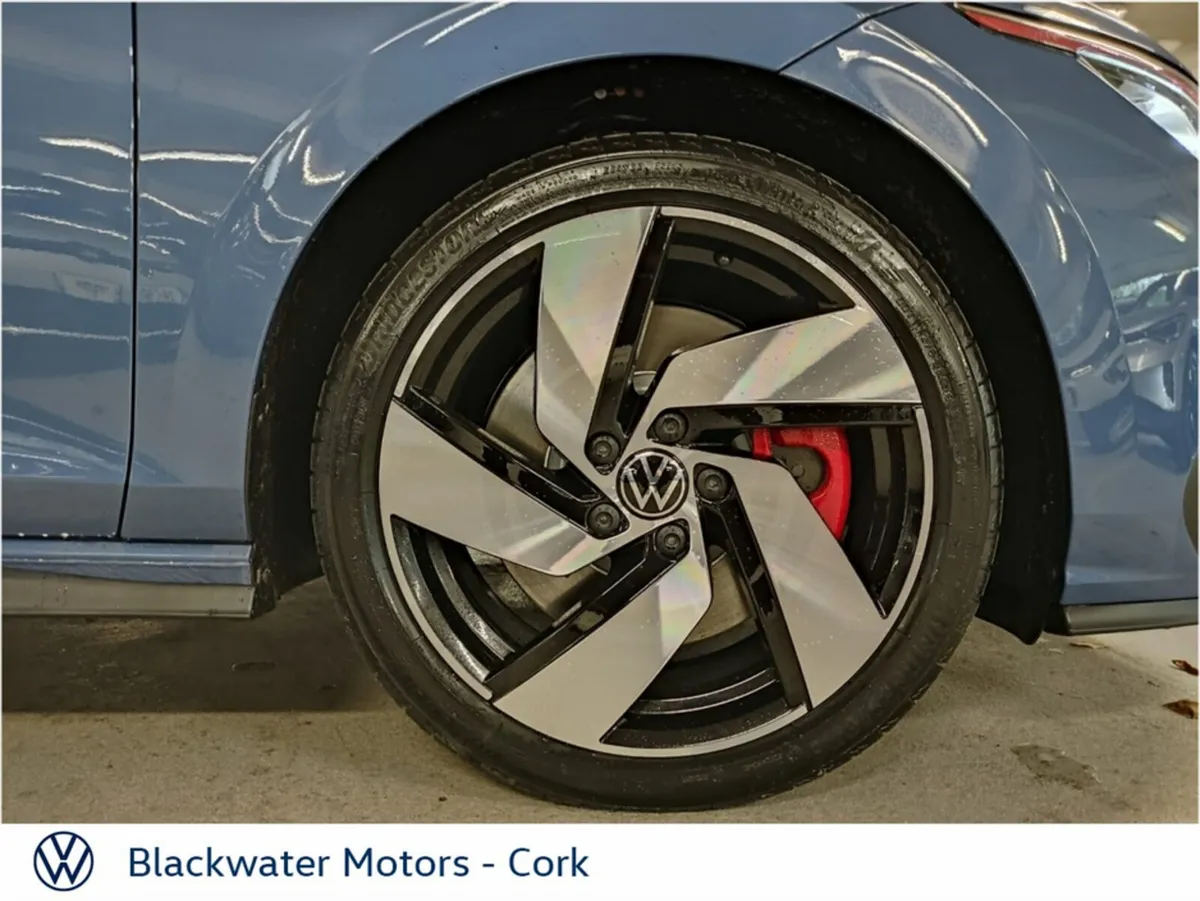 Volkswagen Golf Hatchback, Petrol, 2027, Blue