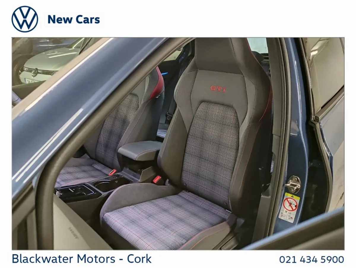 Volkswagen Golf Hatchback, Petrol, 2027, Blue