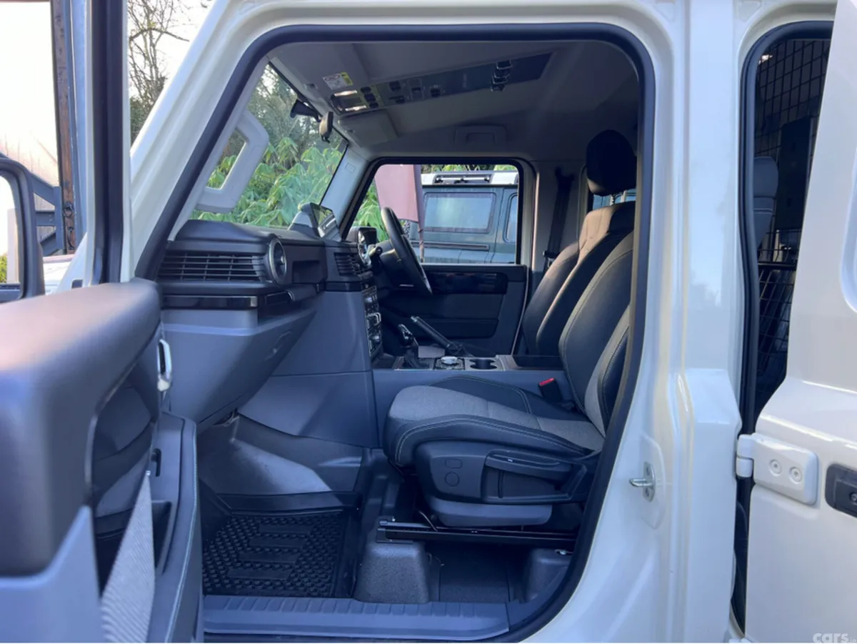 INEOS Grenadier SUV, Diesel, 2025, White