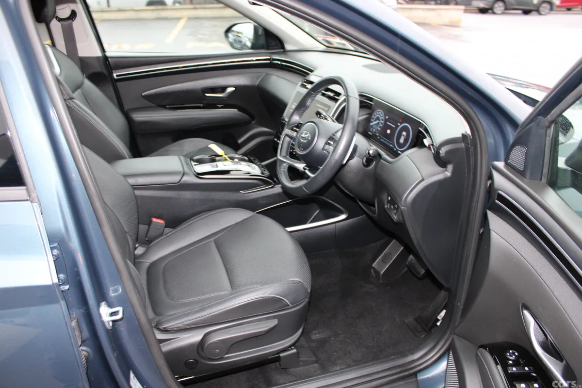 Hyundai Tucson SUV, Petrol Hybrid, 2024, Blue