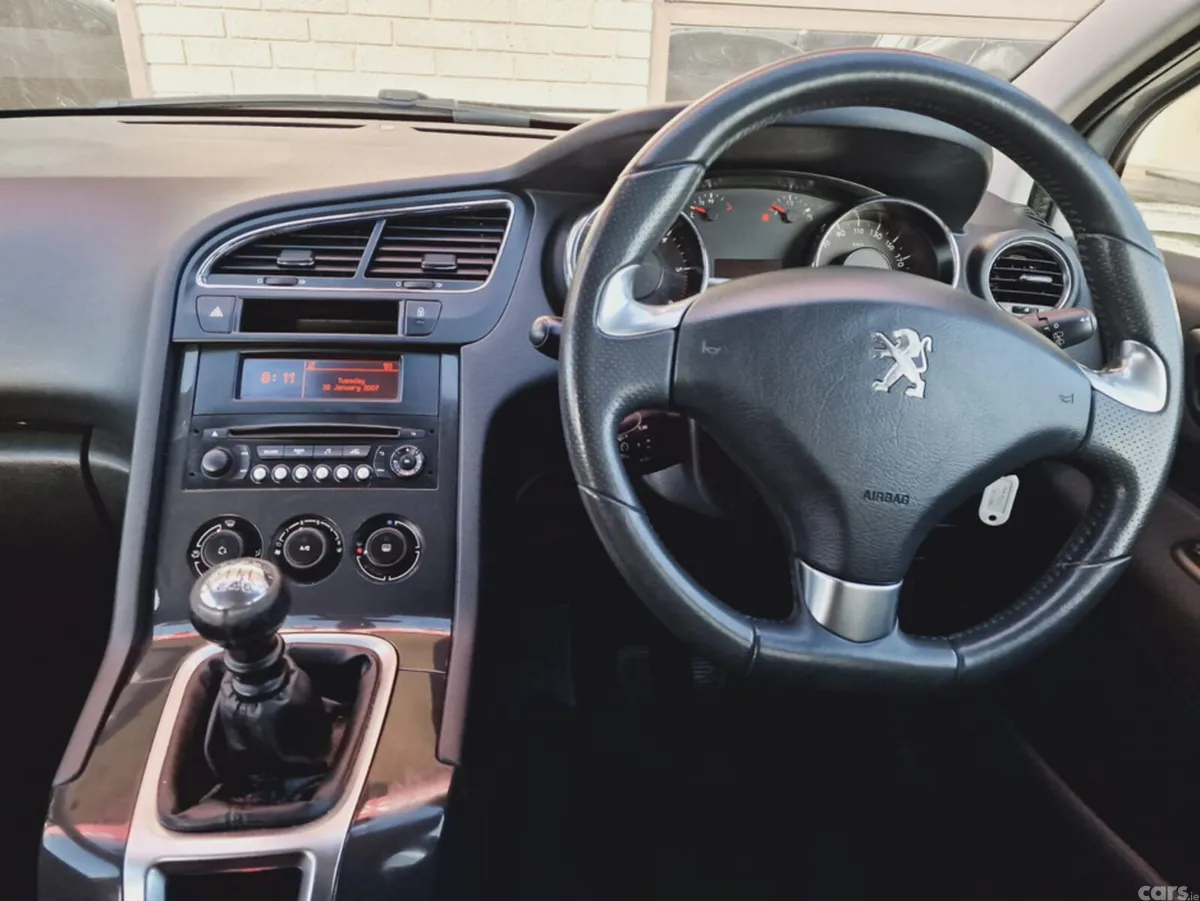 Peugeot 5008 MPV, Diesel, 2014, Silver