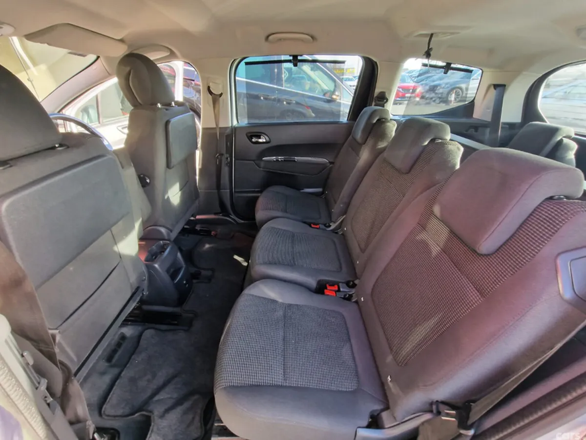 Peugeot 5008 MPV, Diesel, 2014, Silver