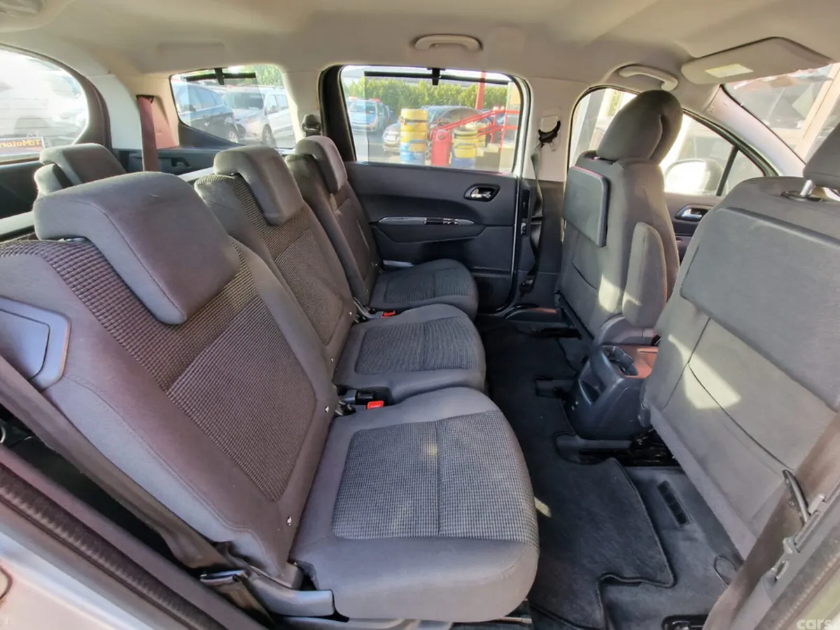 Peugeot 5008 MPV, Diesel, 2014, Silver