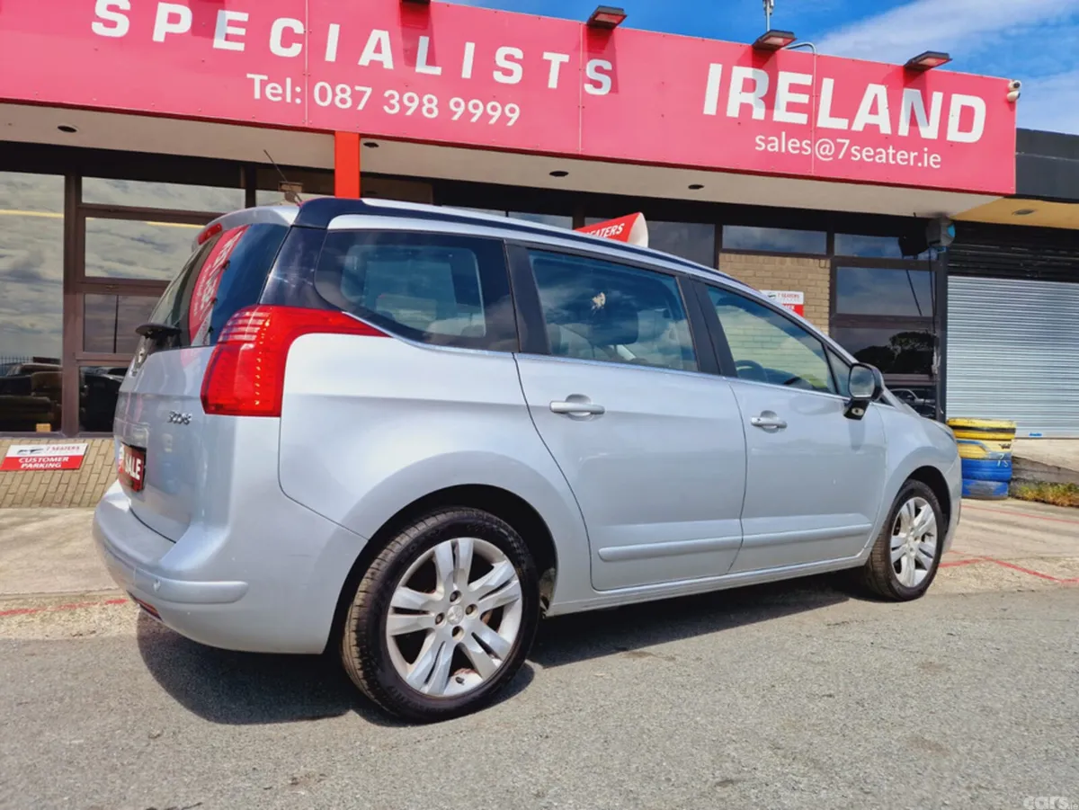 Peugeot 5008 MPV, Diesel, 2015, Grey