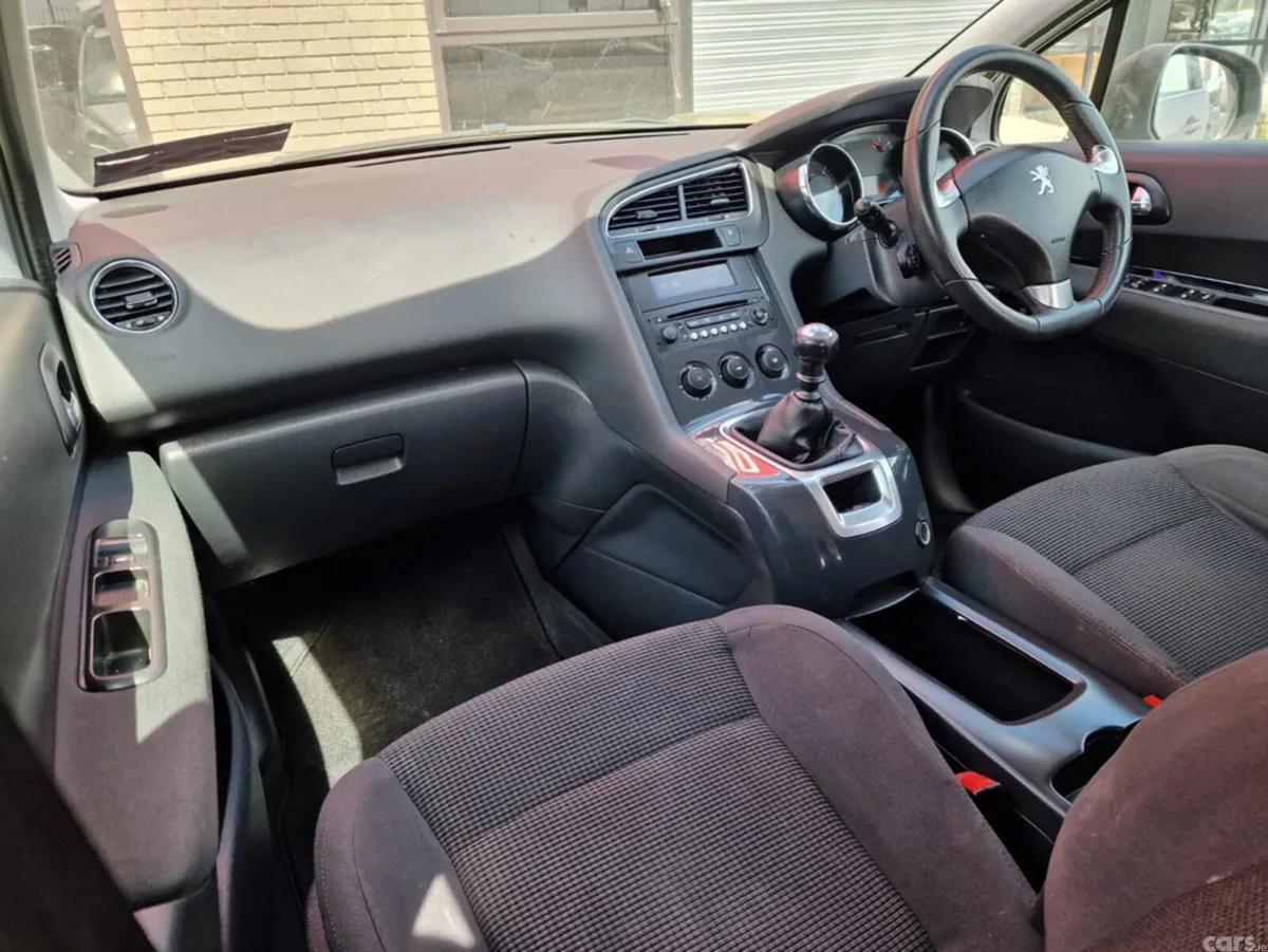 Peugeot 5008 MPV, Diesel, 2015, Grey