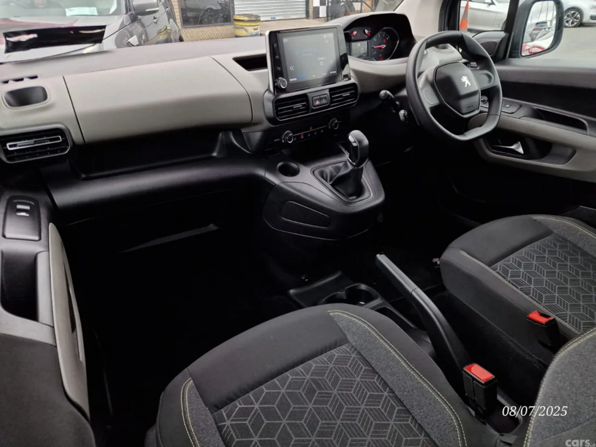 Peugeot Rifter MPV, Diesel, 2021, Black